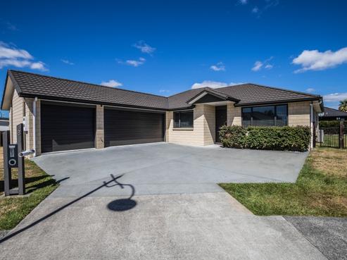 8 Hemsby Place, Rototuna North