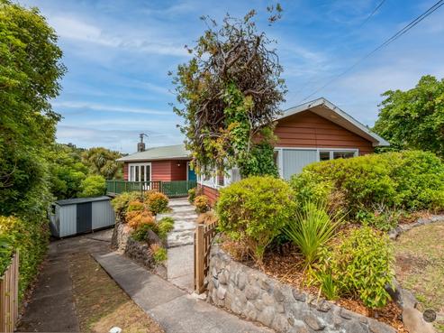 34 Foster Crescent, Belmont