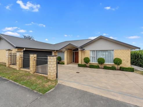 83 Rototuna Road, Rototuna