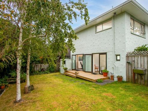 2/28 Raymond Street, Point Chevalier