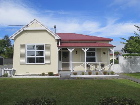 21 Mount Cook Road, Fairlie