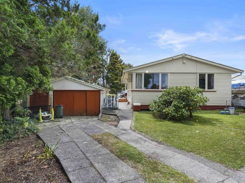 12 Morrison Crescent, Deanwell