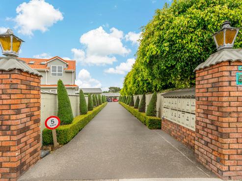 10/49A Amaru Road, One Tree Hill
