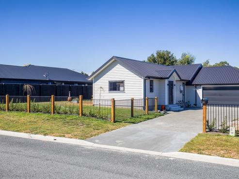 24 Wineberry Avenue, Amberley