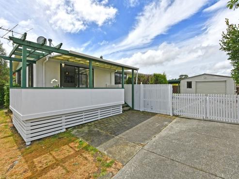 10 Memphis Grove, Totara Park
