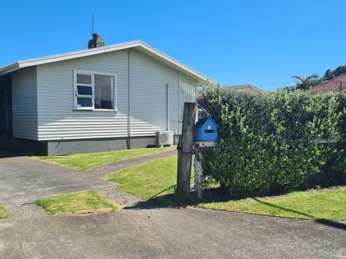 5 Clouston Place, Opunake