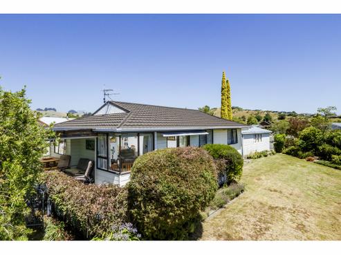 27 Starveall Street, Brightwater