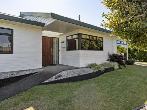 5 Maple Crescent, Whalers Gate