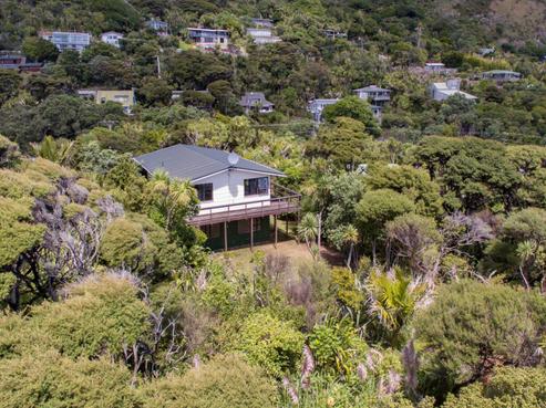 130 Seaview Road, Piha