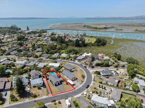 34 Jaemont Avenue, Te Atatu South