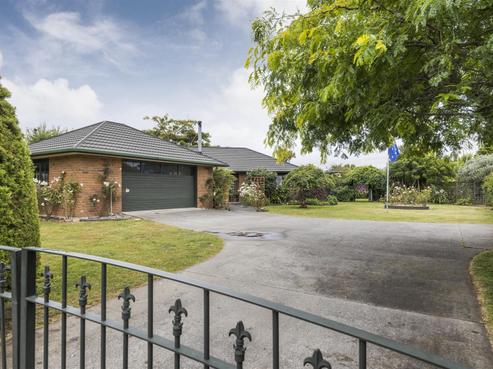 42 Brandon Hall Road, Bulls