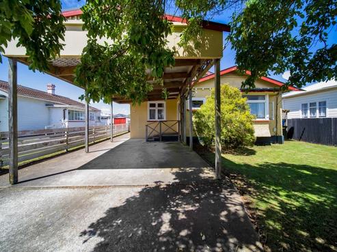 82 Victoria Street, Hawera