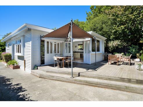233 Eastern Terrace, Sydenham