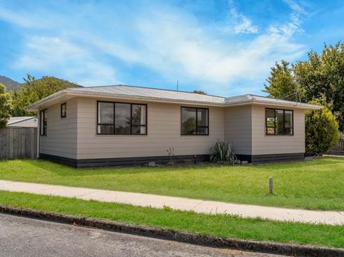 85 Watt Street, Featherston
