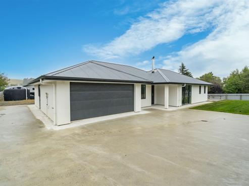 4 Chatham Street, Waihola