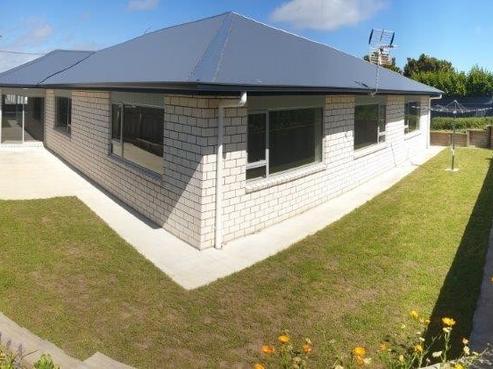 15 Victoria Street, Hawera