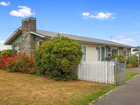 360 Linwood Avenue, Bromley