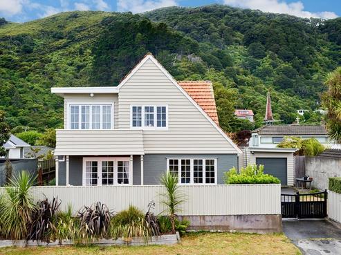 14 Maire Street, Eastbourne