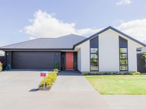 18 Four Peaks Drive, Aidanfield