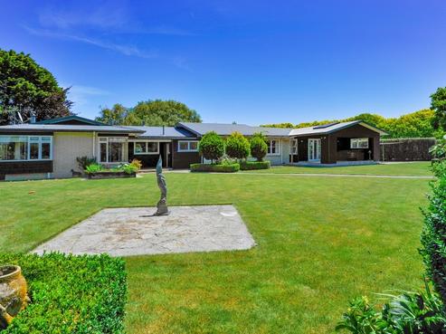 143 Crystall Road, Pakipaki