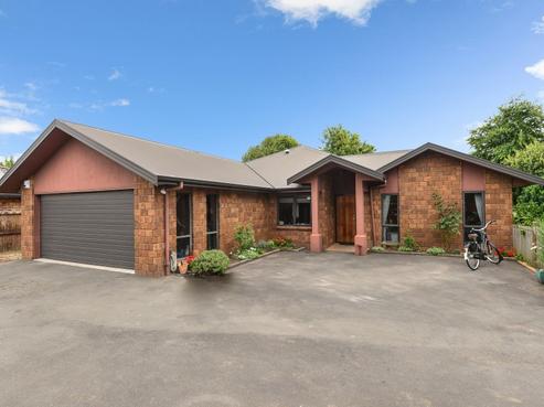 37 Farringdon Avenue, Rototuna North