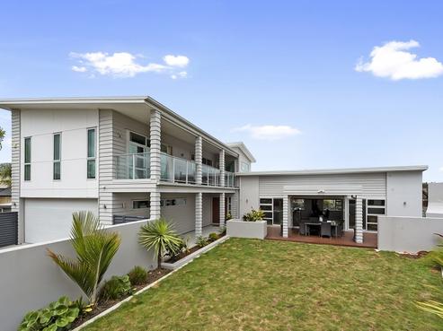 6 Kinnaird Place, Huntington