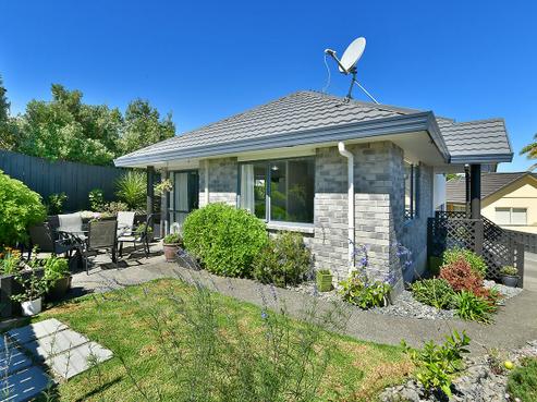 5 Ellenbury Place, Stanmore Bay