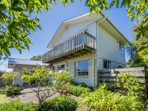 105 Rangiuru Road, Otaki Beach