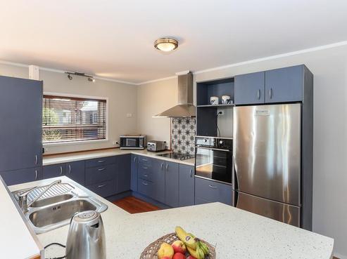 12A Charles Road, Hannahs Bay