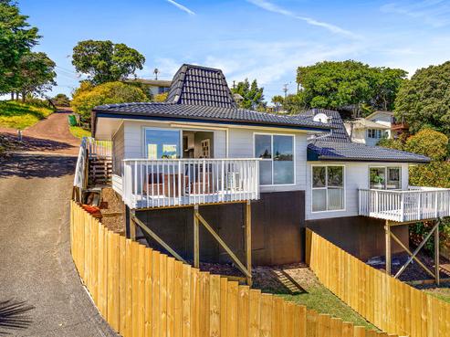147 Browns Bay Road, Browns Bay