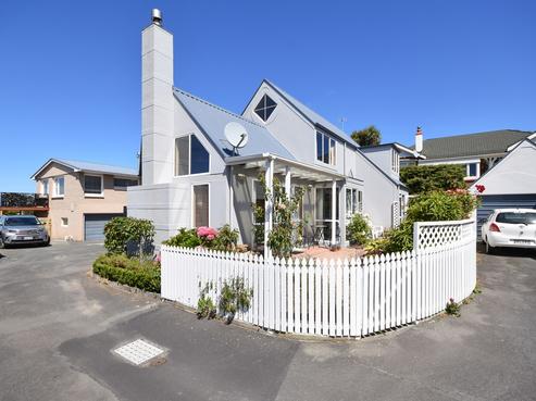 154B Highgate, Roslyn