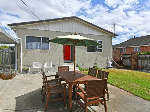 2/8 John Street, Trentham