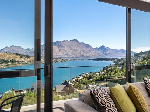 4 Luckie Lane, Queenstown Hill