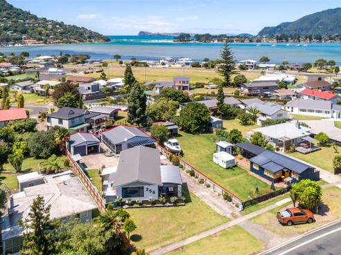 256 Main Road, Tairua