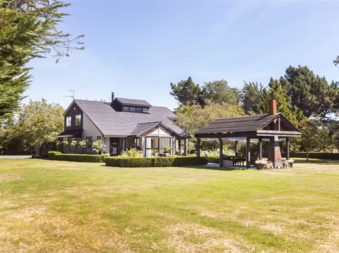 851 Two Chain Road, Swannanoa