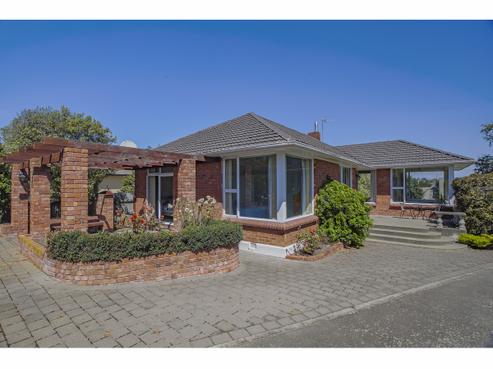 37 Hill View Crescent, Highfield