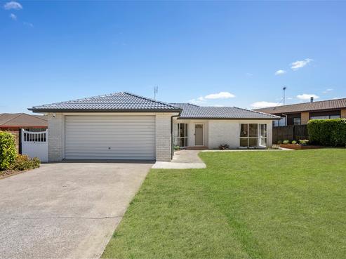 2/27 Channing Crescent, Botany Downs