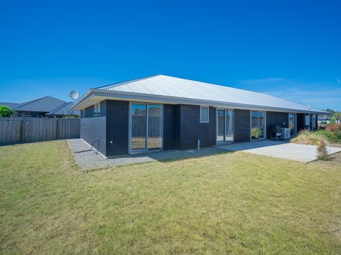 85 Carnaveron Drive, Lincoln