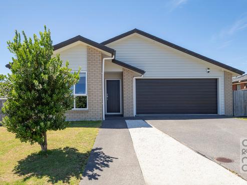 7 Orchard Terrace, Riverhead