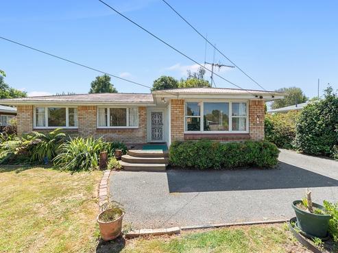 42 Coleridge Drive, Enderley