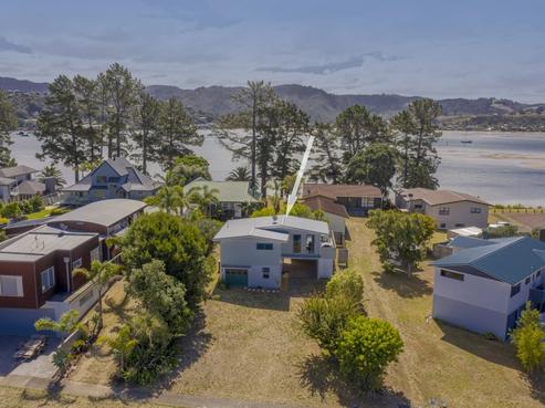 8 Dunlop Drive, Pauanui
