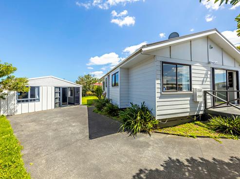 27 Dungarvon Place, Clendon Park