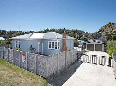21 Signal Street, Foxton Beach