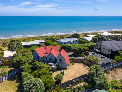 6 Stonewall Grove, Waikanae Beach