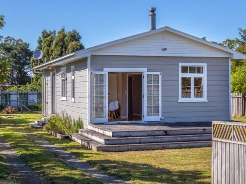 53 Waite Street, Featherston