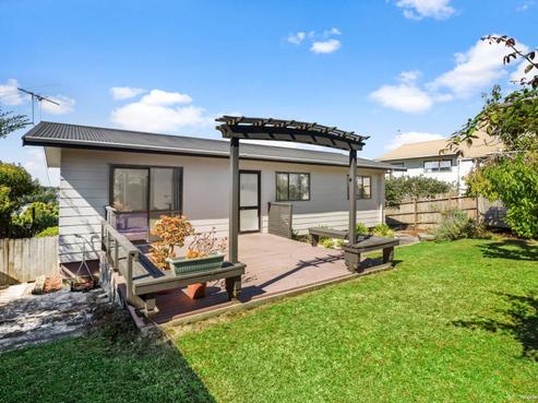 2/49 Target Road, Totara Vale
