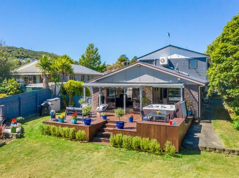 25 Roband Crescent, Brown Owl