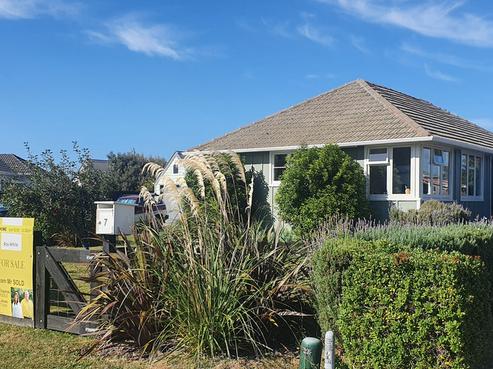 7 Colonel Place, Featherston