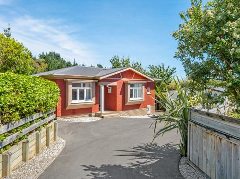72A Moeraki Road, Maoribank