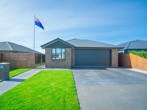 61 Granite Drive, Rolleston